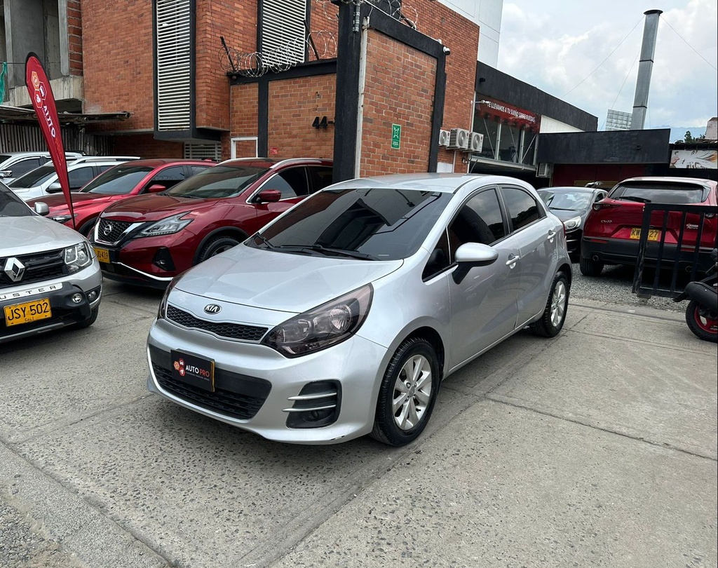 KIA RIO R HATCH BACK 2015 AUT