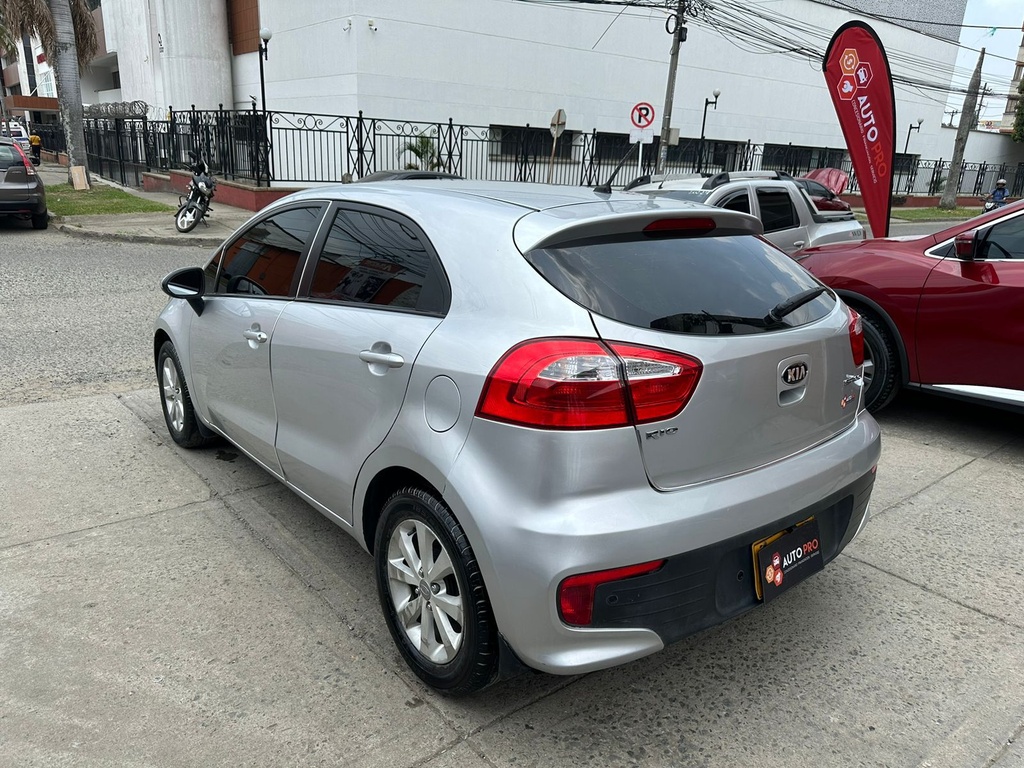 KIA RIO R HATCH BACK 2015 AUT