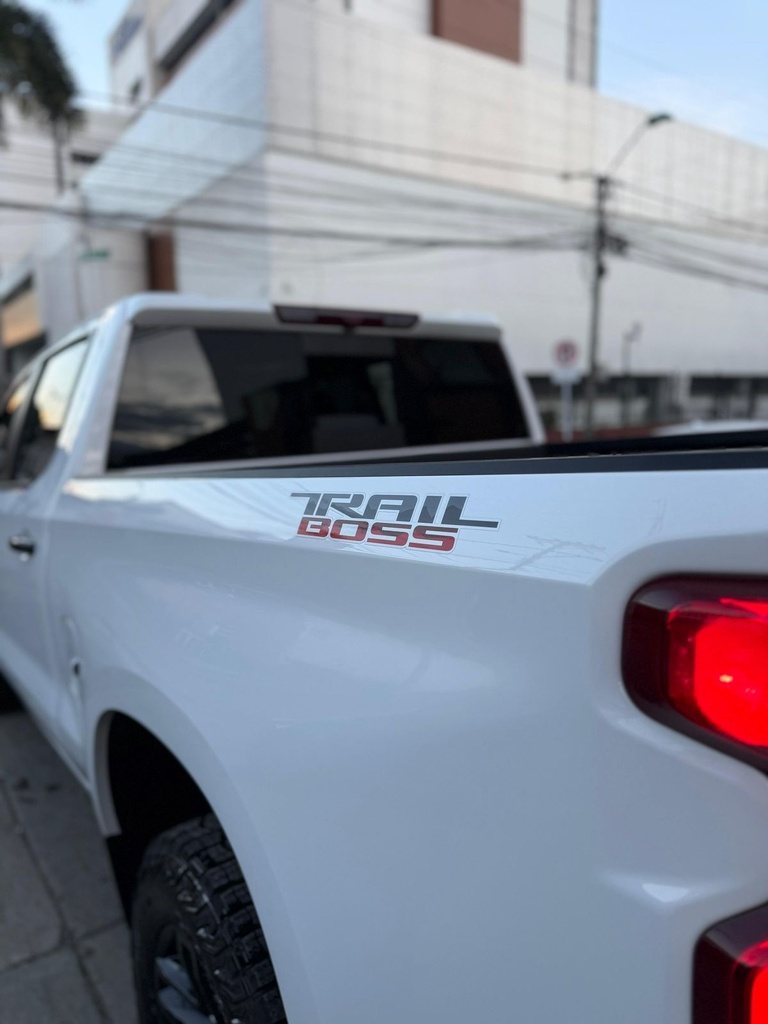 CHEVROLET SILVERADO Z71 5.300CC 4X4 TRAIL BOSS 2024 AUT