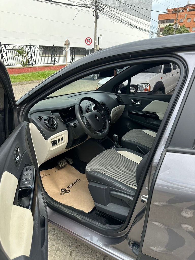 RENAULT CAPTUR INTENS 2.000CC 2022 AUT 