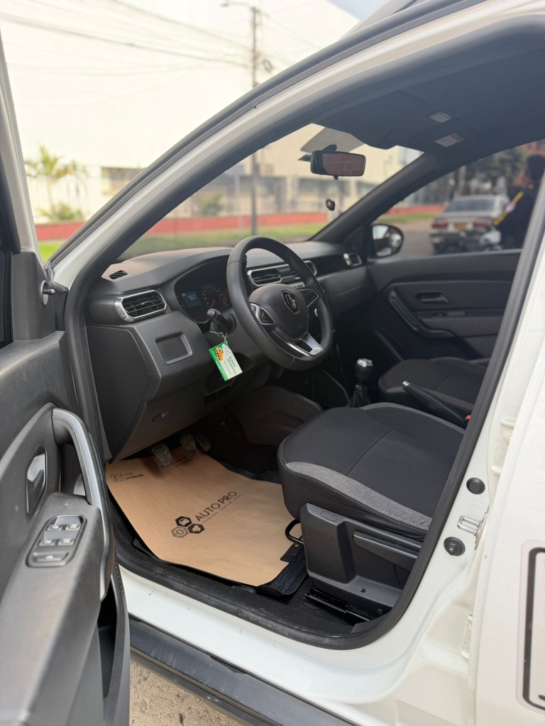 RENAULT DUSTER ZEN FL 2022 MEC