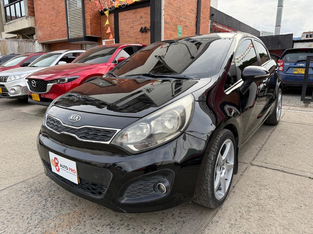 KIA RIO HATCH BACK 1.400CC 2013 MEC