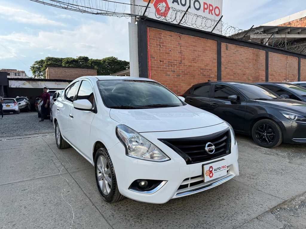 NISSAN VERSA ADVANCE 1FL 2015 MEC